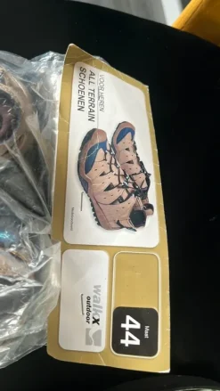 1paar nieuwe heren schoenen ., maat 44.