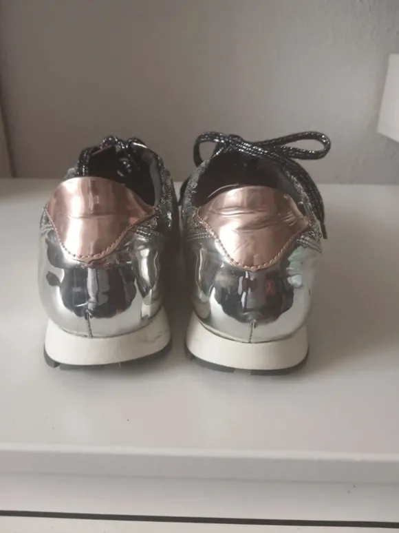 Pailletten besetzten Schnürschuh von ALFA