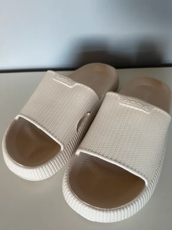 Pammys | Slides/Badeschlappen | Beige Creme | 40/41 | Minimalistisch