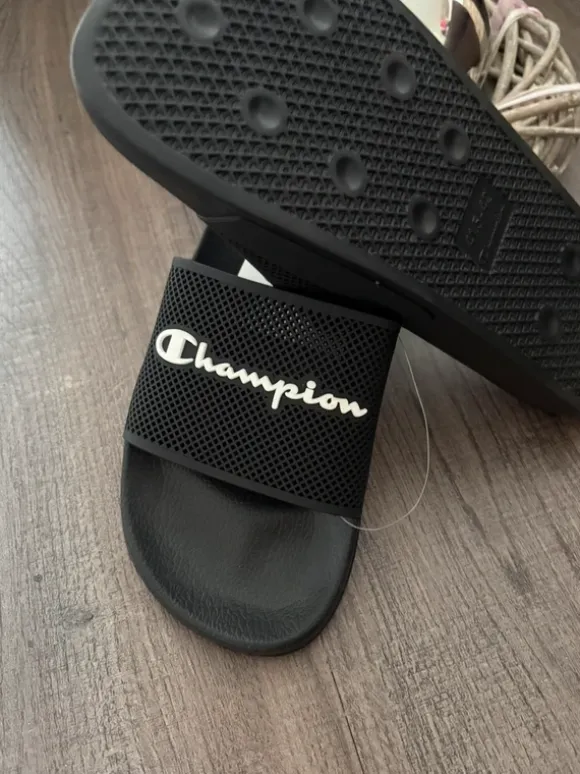Pantoilette, Badeschuhe