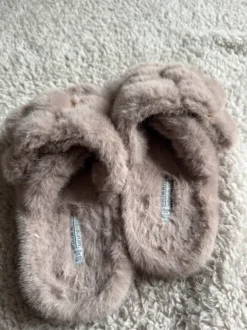 Pantoletten Pantoffeln Hausschuhe beige Teddy Fell