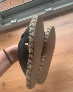 Pantoletten schwarz Hailys