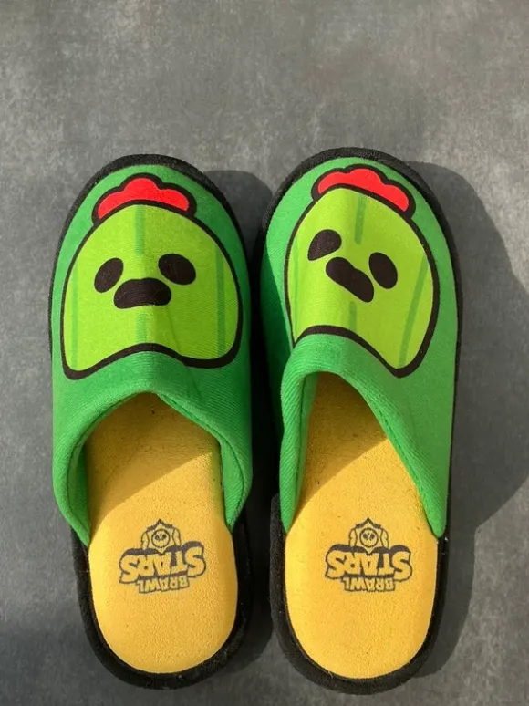 Pantoufles Brawl Star (42-43)