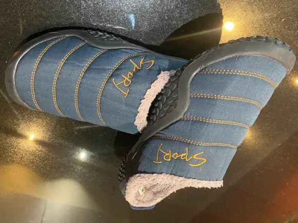 Pantoufles Sport taille 39 en très bon état