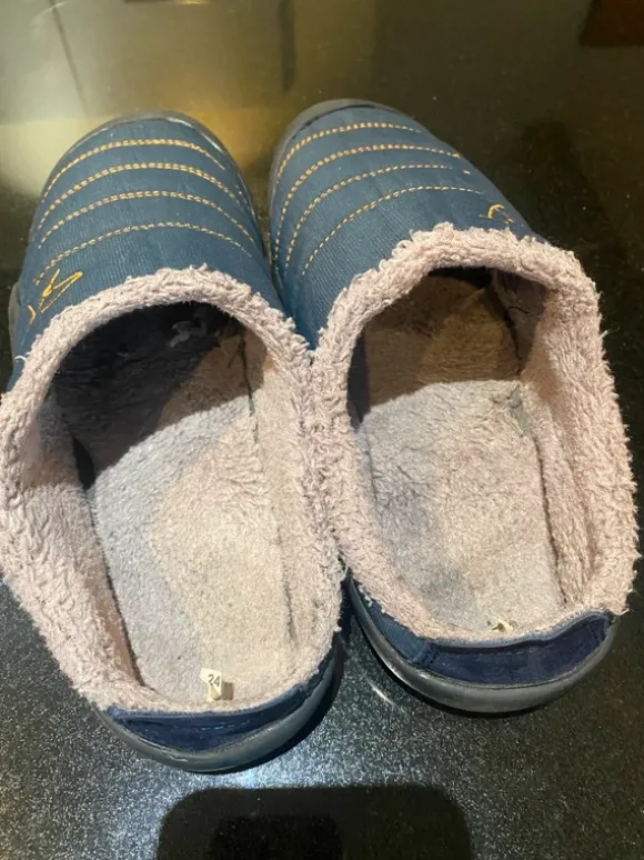 Pantoufles Sport taille 39 en très bon état