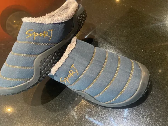 Pantoufles Sport taille 39 en très bon état