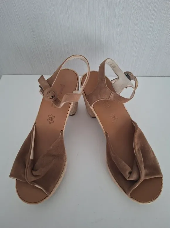 Paul Green Plateausandale Gr.39 beige Leder neu