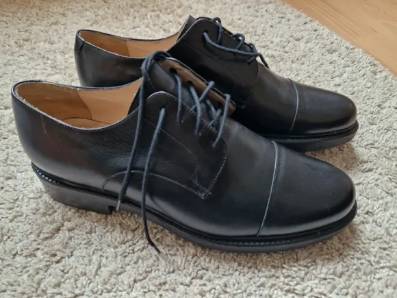 Pertini Herrenschuhe Größe 42 schwarz Leder