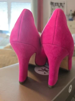 Peter Kaiser Wildleder Pumps High Heels Größe 38,5 neu
