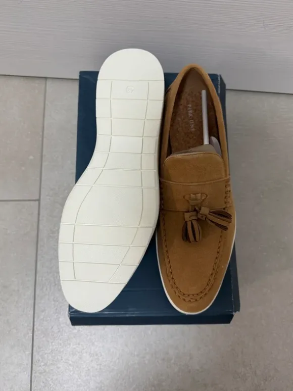 Pier One Loafer