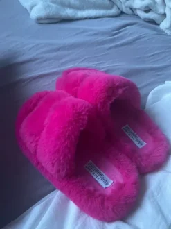 pinke plüsch hausschuhe