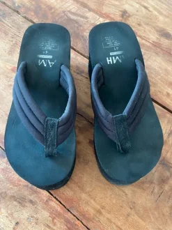Plateau flip flops