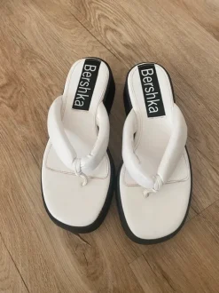 Plateau Flip Flops y2k weiß 38 Bershka