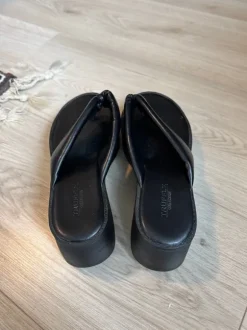 Platform flip flops