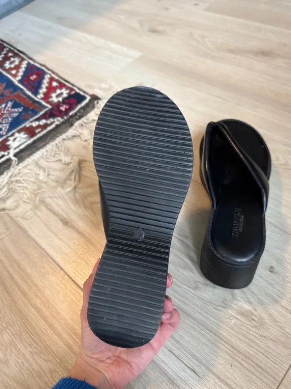 Platform flip flops
