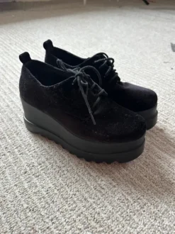 Platform shoes