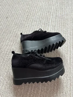 Platform shoes