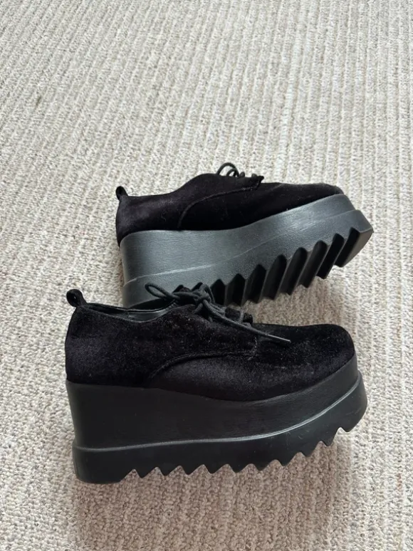 Platform shoes