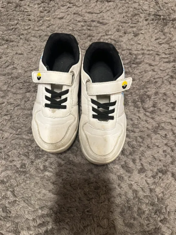 Pokémon Schuhe | blinkend | Deichmann | Größe 30