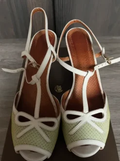 Prachtige sandalen met hak Chie Mihara 40