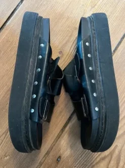 Pull & Bear Sandalen 39