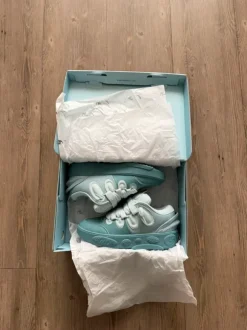 Puma La France Icy – Baltic Sea Blue / Seafoam | Nieuw in doos | Maat 42.5 (US 9.5)
