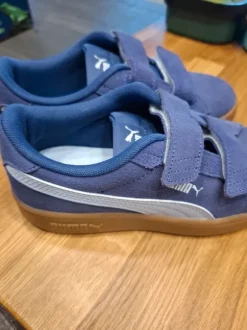 Puma Mädchen Sneaker neu und ungetragen Gr. 33