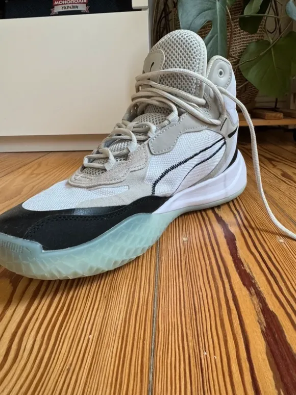 Puma Playmaker Pro Mid Basketball Shoes