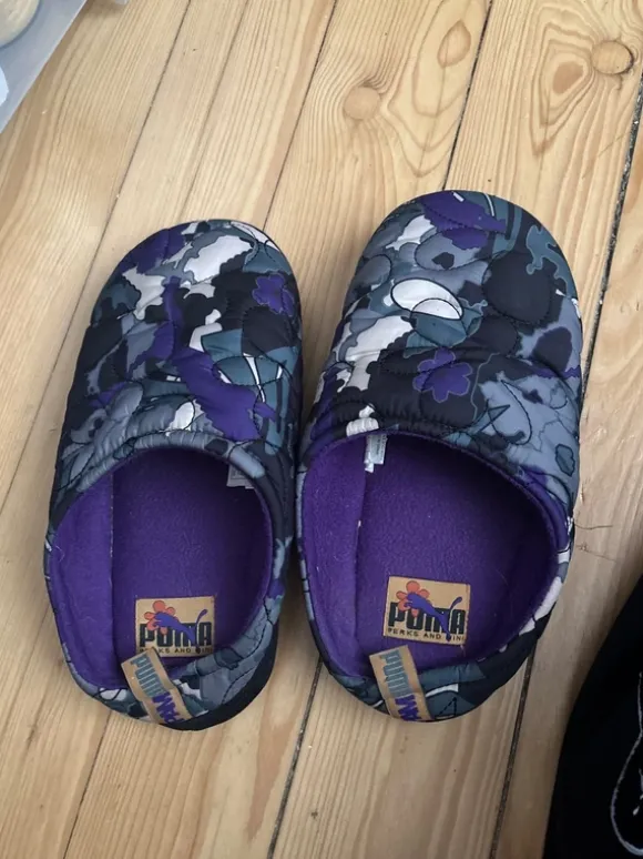 Puma puffy sandals