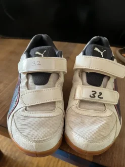 Puma sneaker mit Gummi Sohle