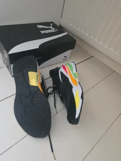Puma sneakers maat 41.