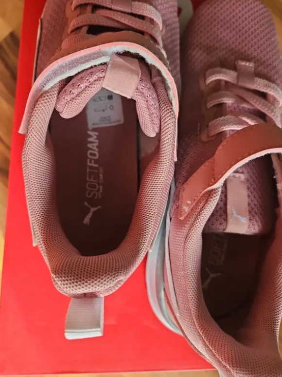 Puma Turnschuhe softfoam Größe 34