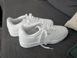 Puma Turnschuhe weiß Gr42