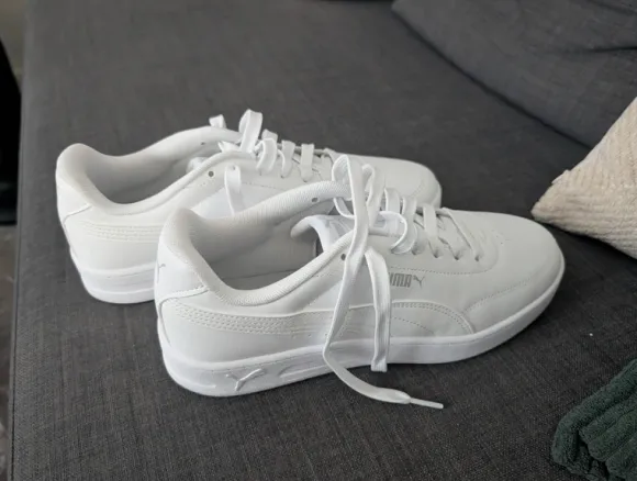 Puma Turnschuhe weiß Gr42