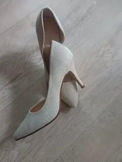 Pumps Beige mit Strass gr. 39