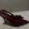 Pumps bordeaux met strik maat 39