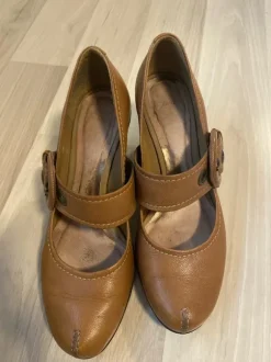 Pumps braun clarks