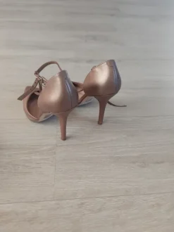 Pumps von Guess Gr. 36 1/2