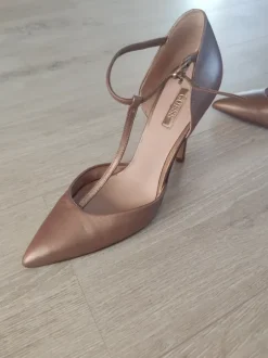 Pumps von Guess Gr. 36 1/2