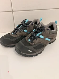 Quechua Wanderschuhe Damen Wandern - MH100 grau 39
