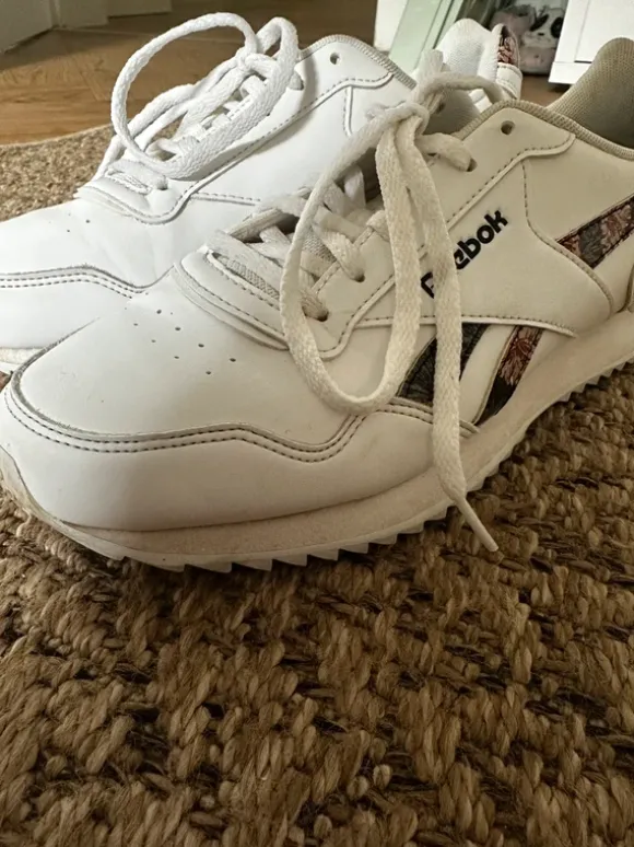 Reebok classics
