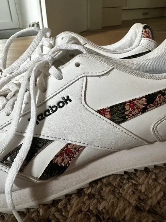 Reebok classics