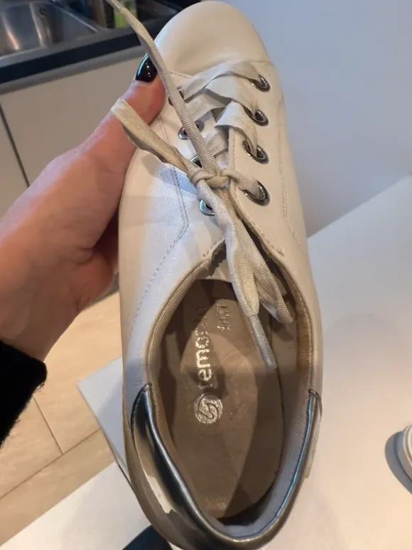 Remonte Leder Schuhe weiß Gr 44