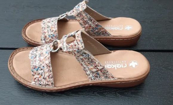 Rieker slippers maat 42/maat 8 (als nieuw)