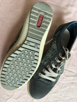Rieker Sommer Schuhe Gr 43 grau wie neu