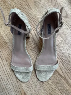 Riemchensandalen von Dune mit Bastoptik creme/beige Größe 38