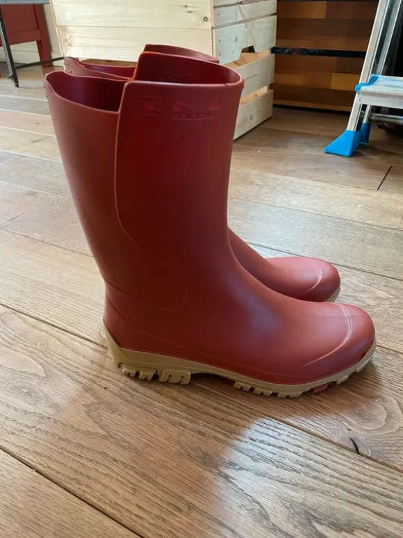 Rode regenlaarzen maat 41