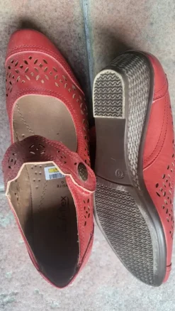 Rode zomerschoenen