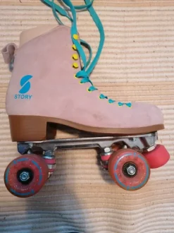 Rollschuhe/skates in 40
