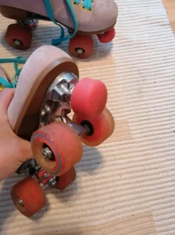 Rollschuhe/skates in 40